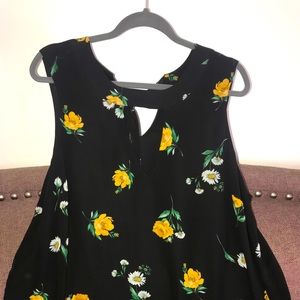 Plus Size Sleeveless Blouse